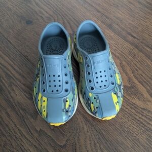 Native Robbie Water Shoes Size 8 Camo Print